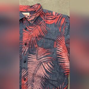 Levi's Men's Denim and Coral Leaf Shirt, Medium